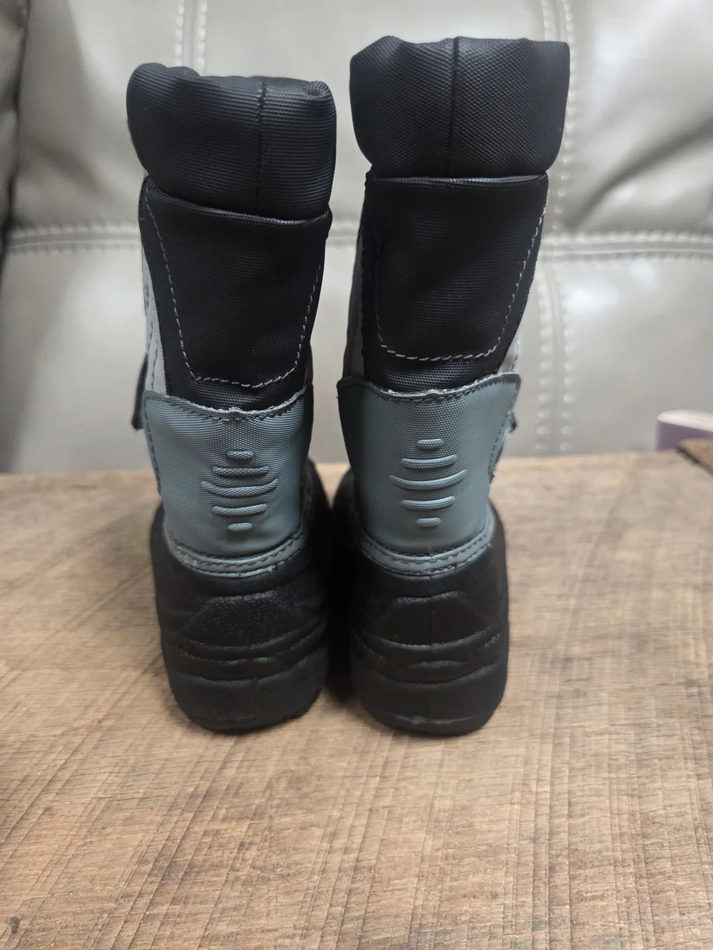 Buster Brown Unisex Kids Black & Gray Snow Boots Toddler Sz 6 ~ Bin R